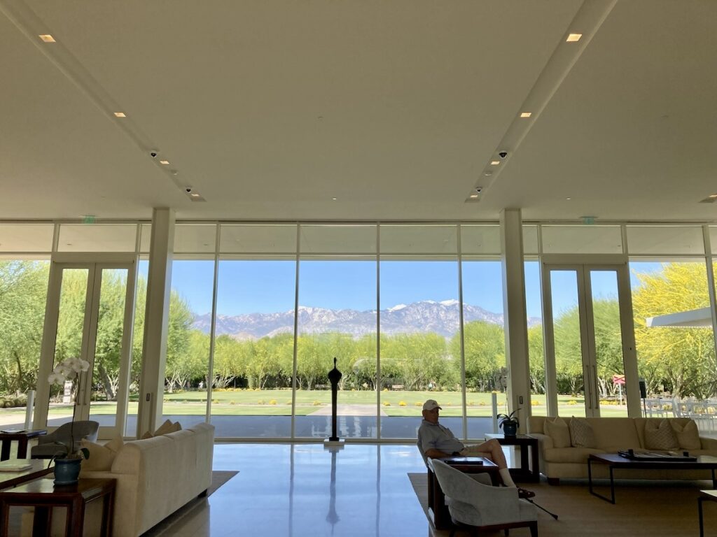 Sunnylands（ホール）